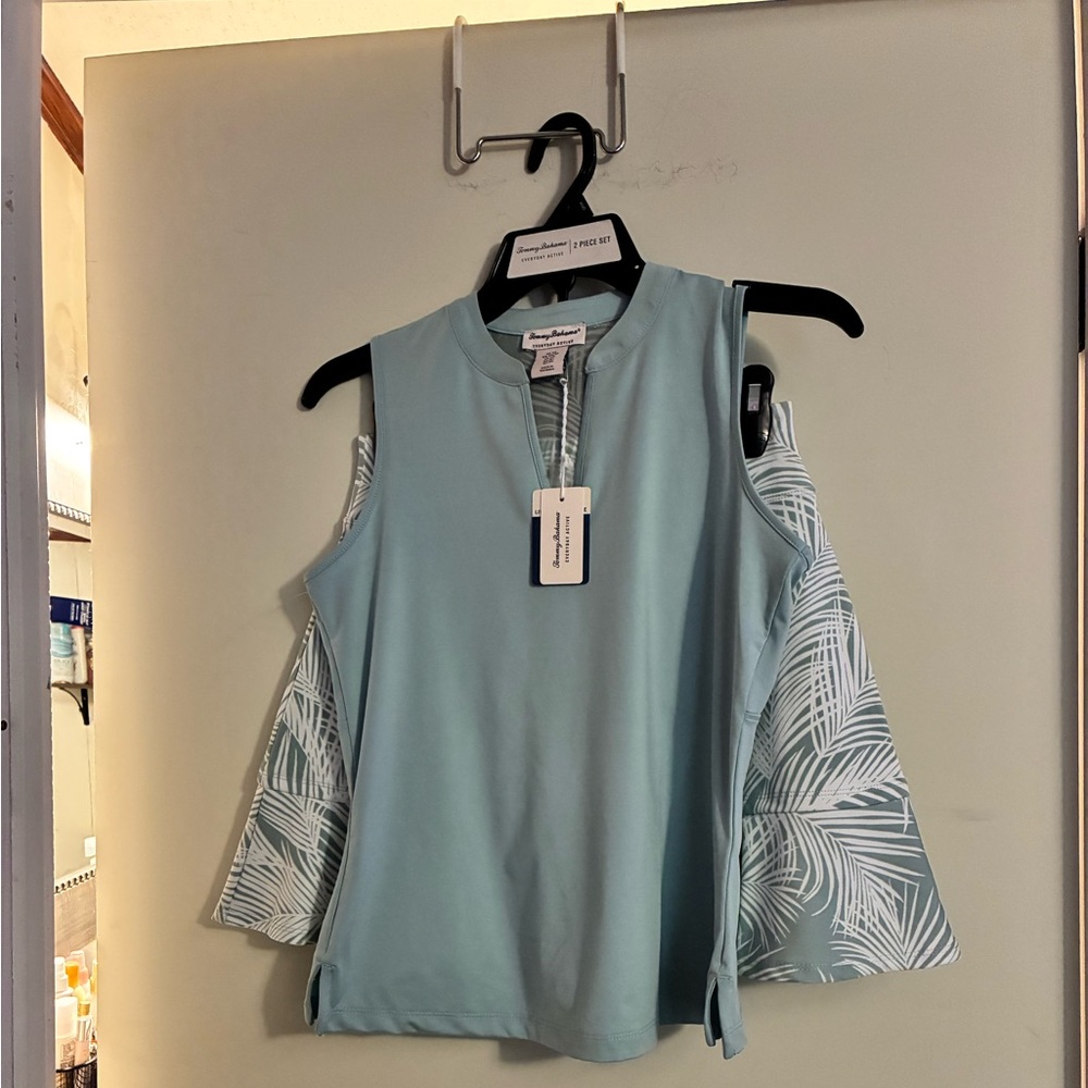 NWT Tommy Bahamas Everyday Active 2 Pc Golf Set. V -Neck Skort Skirt W Top